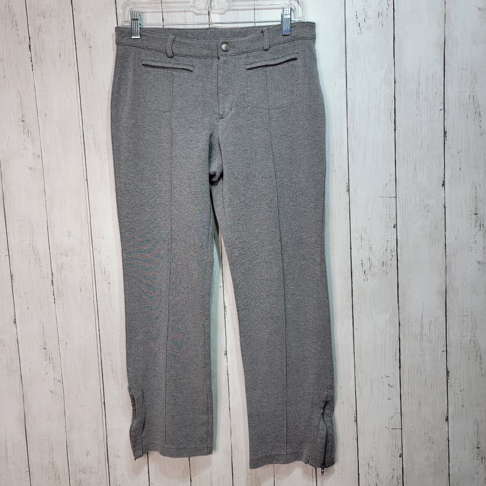 Athleta Gray Pullon Capri Pants Zipper Pockets  Size 6 Zip Ankle.